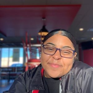 Meet your Posher, Cayla